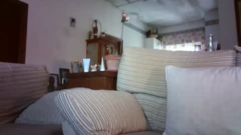 Snapshot of lolahueso chatting on January 2026 09:01:01 AM LOLA HUESO y ERIC online show from January 2026 09:01:01 AM