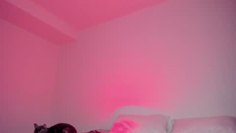 Lola online show from June 2026 12:57:02 AM
