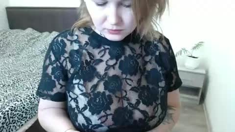 Snapshot of lolamyr chatting on February 2026 10:00:01 AM kiss online show from February 2026 10:00:01 AM