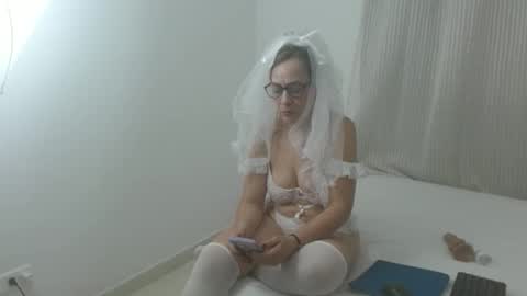 Snapshot of lolascarlettt chatting on December 2025 12:17:02 AM lolascarlettt online show from December 2025 12:17:02 AM