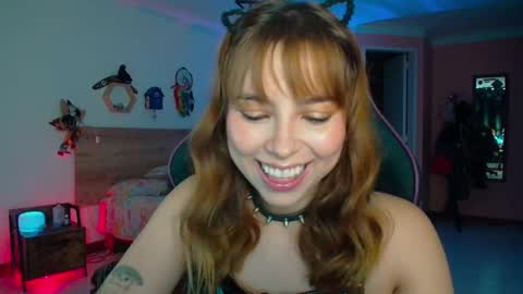 Snapshot of lolaverse chatting on October 2025 05:44:02 PM Lola doll online show from October 2025 05:44:02 PM