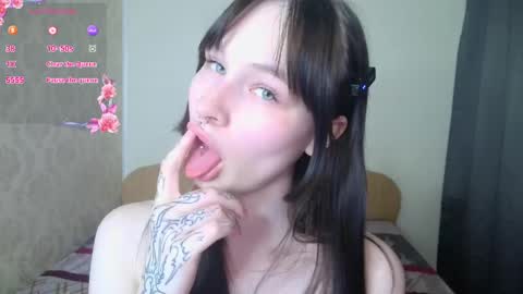 Lola online show from May 2026 08:43:02 PM