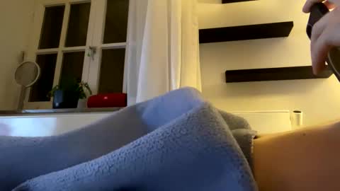 Snapshot of lolboss03 chatting on February 2025 09:01:01 PM lolboss03 online show from February 2025 09:01:01 PM