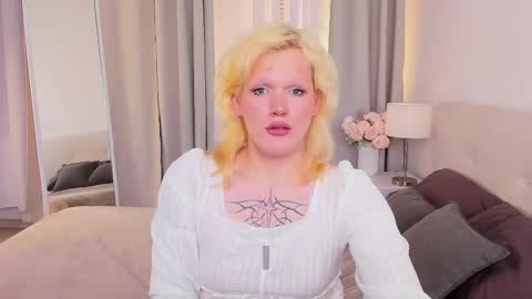 lollita online show from March 2026 03:36:02 PM