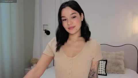 Snapshot of lolly_turner chatting on May 2026 04:20:02 AM lolly_turner online show from May 2026 04:20:02 AM