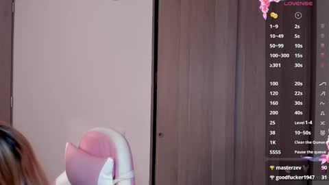 Snapshot of lollypetitte_ chatting on January 2025 07:11:01 AM Lolly online show from January 2025 07:11:01 AM