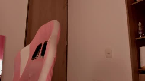 Snapshot of lollypetitte_ chatting on March 2025 03:02:01 AM Lolly online show from March 2025 03:02:01 AM