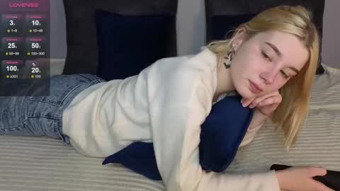 Snapshot of lollyy_flyy chatting on November 2025 07:26:02 PM Eva online show from November 2025 07:26:02 PM