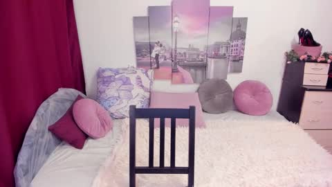 LoloMercier online show from September 2025 08:43:01 PM