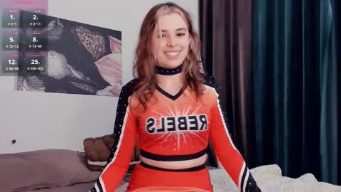 Lona online show from October 2025 06:49:01 PM