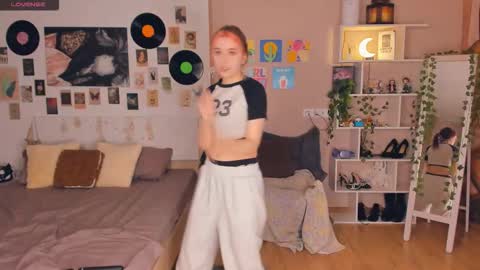 Lona online show from February 2026 06:57:01 PM