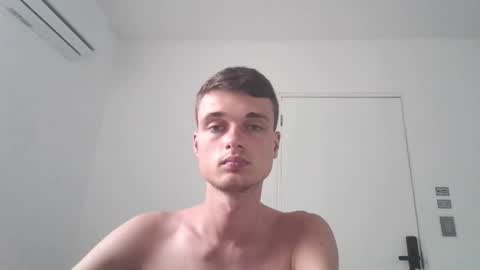 Snapshot of london_tomy chatting on November 2025 07:28:01 PM london_tomy online show from November 2025 07:28:01 PM