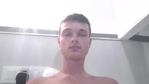 Snapshot of london_tomy chatting on December 2025 01:02:02 AM london_tomy online show from December 2025 01:02:02 AM