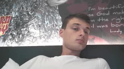 Snapshot of london_tomy chatting on December 2025 02:36:02 PM london_tomy online show from December 2025 02:36:02 PM