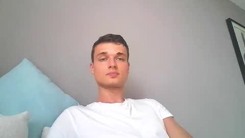 Snapshot of london_tomy chatting on March 2026 10:45:01 PM london_tomy online show from March 2026 10:45:01 PM