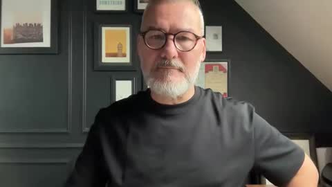 EnglishBear online show from October 2025 08:57:01 AM