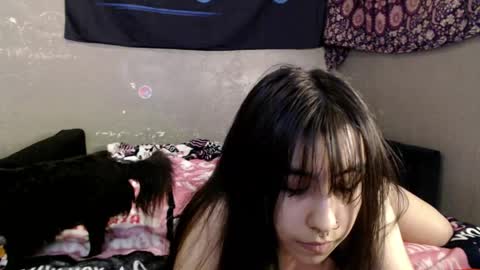 londonray online show from May 2026 01:00:01 AM