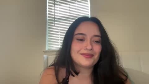 Paola online show from December 2025 09:21:01 PM