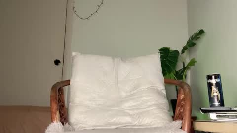 Snapshot of lonelysunset chatting on January 2025 11:00:02 PM PVT AND MENU ACTIVE online show from January 2025 11:00:02 PM