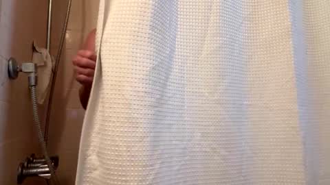 Snapshot of longdick136583483 chatting on December 2025 09:32:01 PM longdick136583483 online show from December 2025 09:32:01 PM