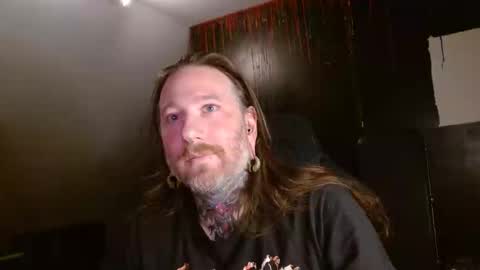 Snapshot of longhair021 chatting on December 2024 05:05:02 AM longhair online show from December 2024 05:05:02 AM