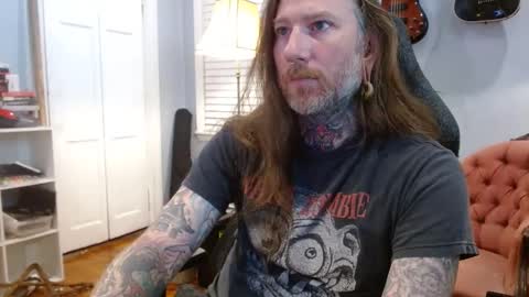 Snapshot of longhair021 chatting on September 2025 06:02:01 PM longhair online show from September 2025 06:02:01 PM