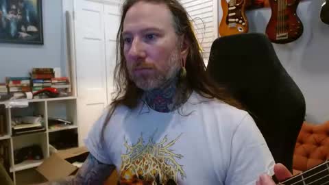 Snapshot of longhair021 chatting on October 2025 07:11:02 PM longhair online show from October 2025 07:11:02 PM