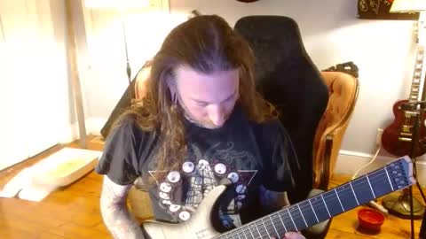Snapshot of longhair021 chatting on October 2025 12:46:02 AM longhair online show from October 2025 12:46:02 AM