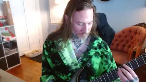Snapshot of longhair021 chatting on November 2025 05:05:02 PM longhair online show from November 2025 05:05:02 PM