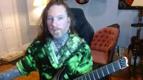 Snapshot of longhair021 chatting on December 2025 04:02:01 PM longhair online show from December 2025 04:02:01 PM