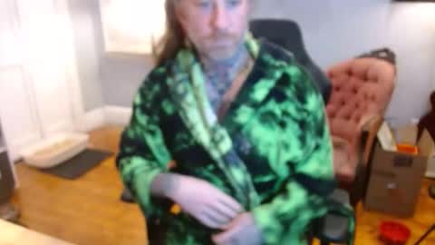 Snapshot of longhair021 chatting on December 2025 04:28:02 AM longhair online show from December 2025 04:28:02 AM