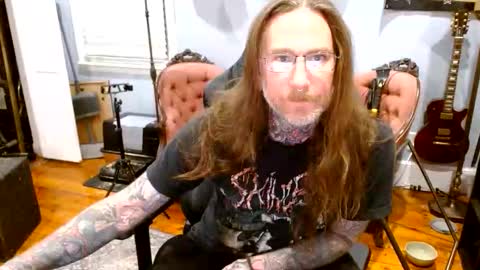 Snapshot of longhair021 chatting on June 2026 02:22:02 AM longhair online show from June 2026 02:22:02 AM