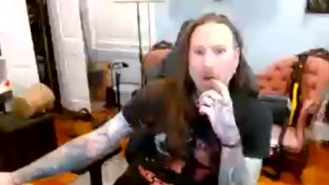 Snapshot of longhair021 chatting on June 2026 01:35:01 PM longhair online show from June 2026 01:35:01 PM
