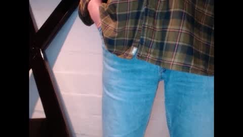 Snapshot of longleanguy9 chatting on January 2026 11:52:02 PM longleanguy online show from January 2026 11:52:02 PM