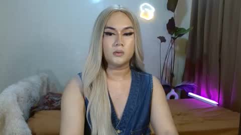 Snapshot of longoria_crawford chatting on September 2025 11:48:02 PM My Lover Dadddy roberto online show from September 2025 11:48:02 PM