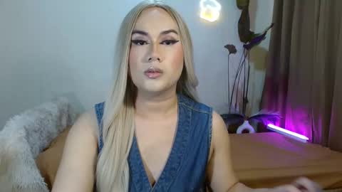 Snapshot of longoria_crawford chatting on September 2025 01:10:01 PM My Lover Dadddy roberto online show from September 2025 01:10:01 PM