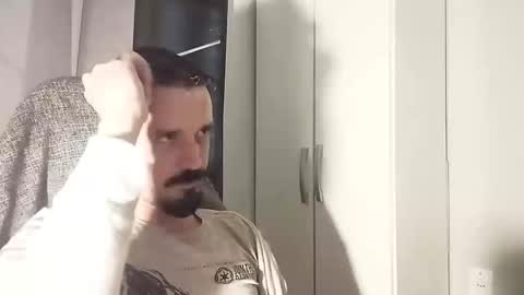 Lucas online show from November 2025 07:01:02 PM