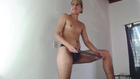 Snapshot of looki_16 chatting on January 2025 03:26:01 PM looki 16 online show from January 2025 03:26:01 PM