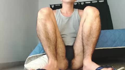 Snapshot of looki_16 chatting on January 2025 03:54:01 AM looki 16 online show from January 2025 03:54:01 AM