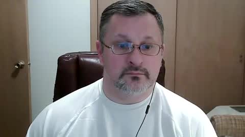 Snapshot of lookin75 chatting on February 2025 03:44:02 AM lookin75 online show from February 2025 03:44:02 AM