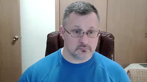 Snapshot of lookin75 chatting on March 2025 04:47:02 AM lookin75 online show from March 2025 04:47:02 AM