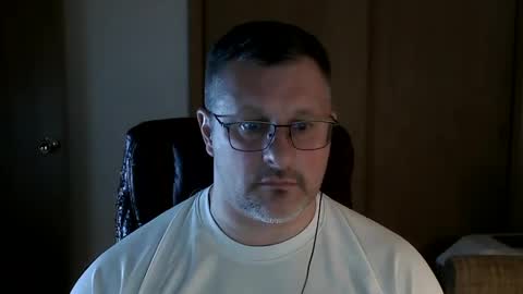 Snapshot of lookin75 chatting on September 2025 12:22:02 AM lookin75 online show from September 2025 12:22:02 AM