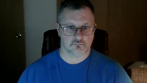 Snapshot of lookin75 chatting on October 2025 03:40:01 AM lookin75 online show from October 2025 03:40:01 AM