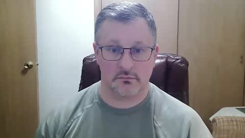 Snapshot of lookin75 chatting on February 2026 01:37:02 AM lookin75 online show from February 2026 01:37:02 AM