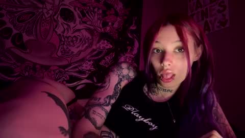 Snapshot of lookingforlona chatting on September 2025 04:32:02 PM lookingforlona online show from September 2025 04:32:02 PM