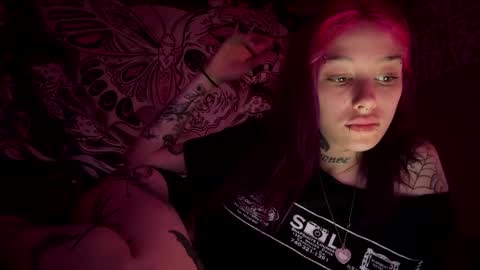 Snapshot of lookingforlona chatting on September 2025 04:56:02 PM lookingforlona online show from September 2025 04:56:02 PM