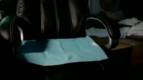 Snapshot of loov2watch chatting on February 2026 06:00:02 AM Mato online show from February 2026 06:00:02 AM