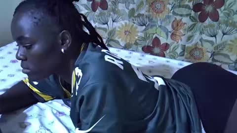Snapshot of lora_amor chatting on April 2026 04:09:01 PM lora_amor online show from April 2026 04:09:01 PM