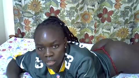 Snapshot of lora_amor chatting on June 2026 11:35:02 PM lora_amor online show from June 2026 11:35:02 PM