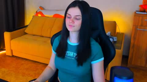 Lora Cain online show from January 2025 01:45:01 AM